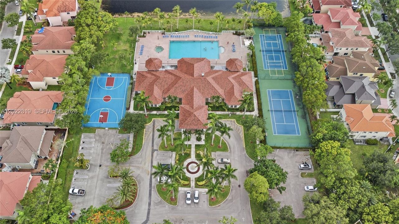 На продажу: $580,000 (3 спален, 2 ванн, 1795 Квадратных фут)