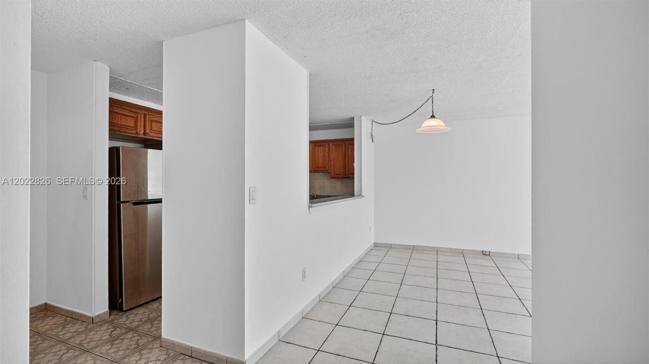 For Sale: $145,000 (2 beds, 1 baths, 1075 Square Feet)
