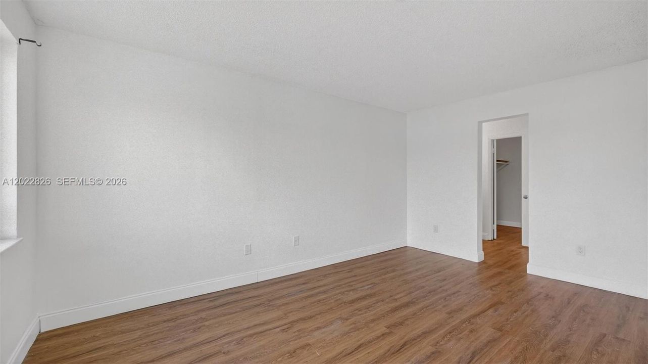For Sale: $145,000 (2 beds, 1 baths, 1075 Square Feet)