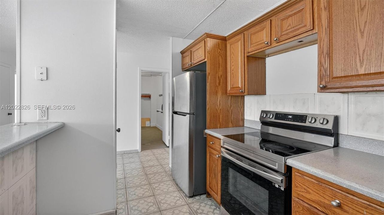 For Sale: $145,000 (2 beds, 1 baths, 1075 Square Feet)
