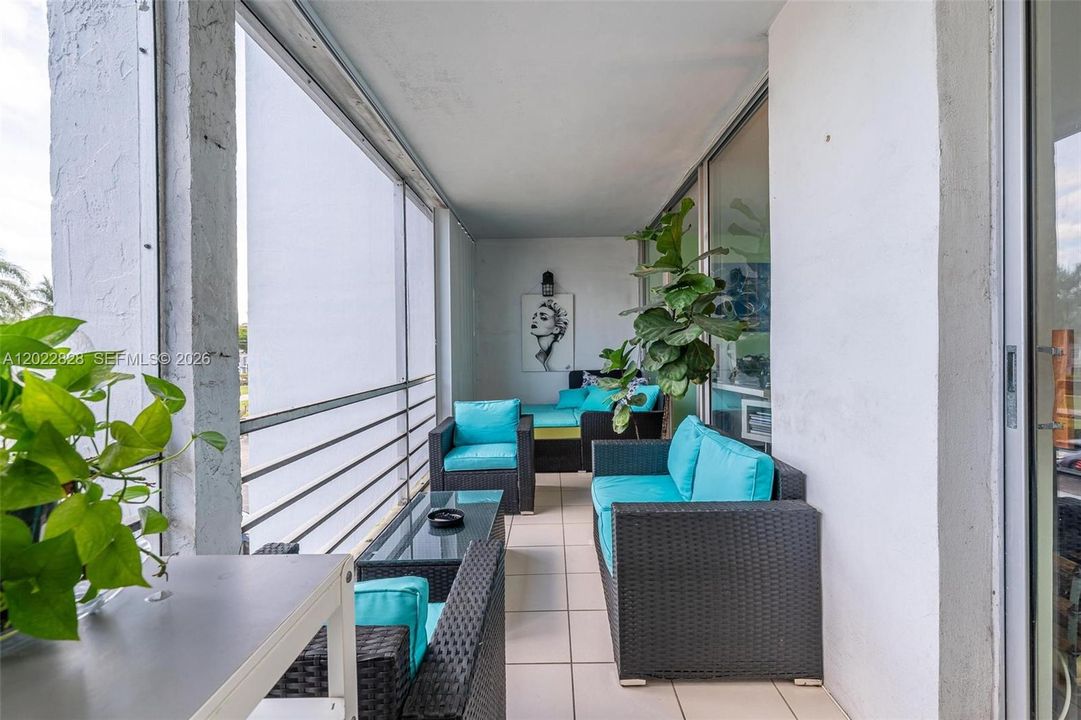 For Sale: $229,900 (2 beds, 2 baths, 1350 Square Feet)