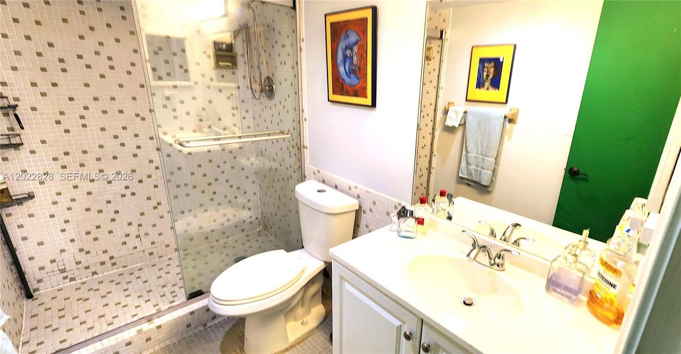 For Sale: $229,900 (2 beds, 2 baths, 1350 Square Feet)