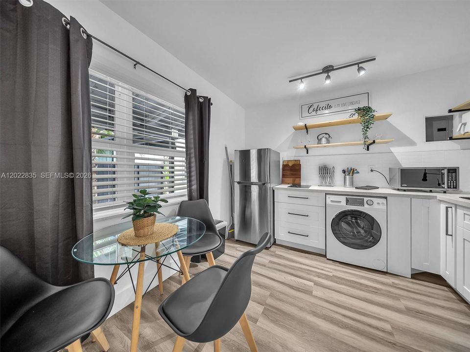 For Sale: $1,355,000 (0 beds, 0 baths, 2276 Square Feet)