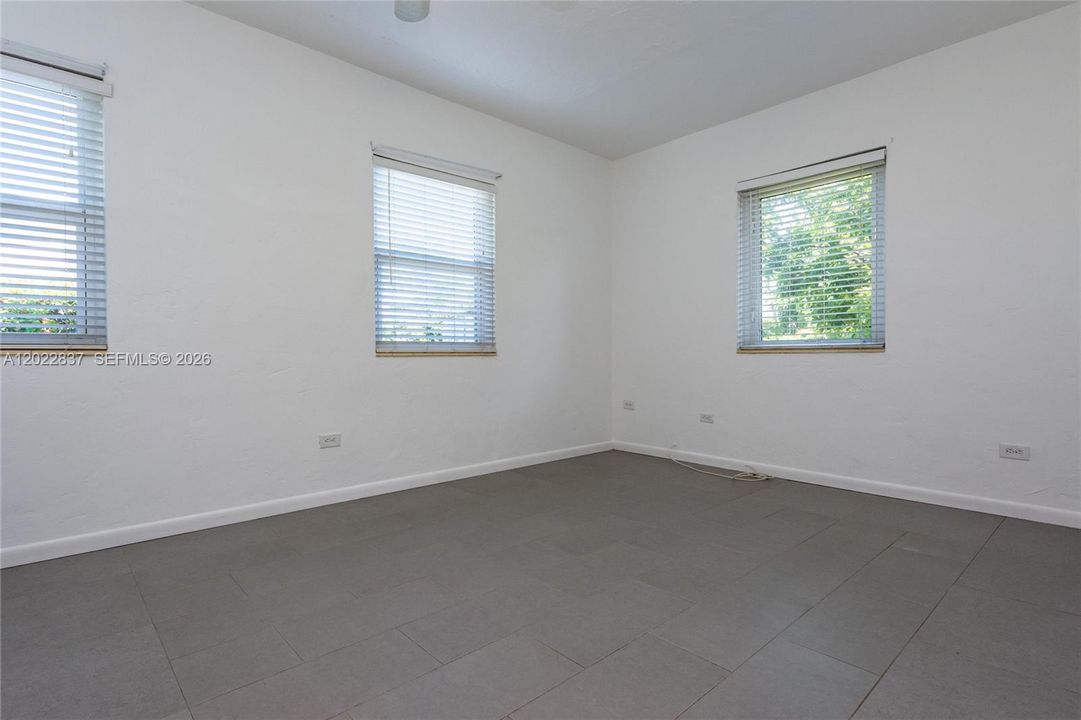 В аренду: $5,950 (3 спален, 2 ванн, 1500 Квадратных фут)