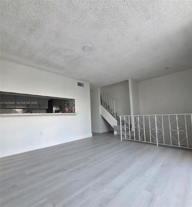 For Rent: $4,000 (5 beds, 3 baths, 2010 Square Feet)