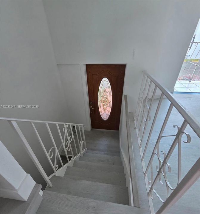 For Rent: $4,000 (5 beds, 3 baths, 2010 Square Feet)