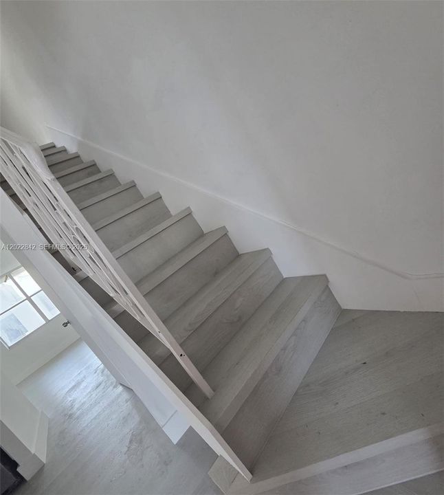 For Rent: $4,000 (5 beds, 3 baths, 2010 Square Feet)
