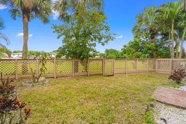 For Rent: $3,250 (3 beds, 2 baths, 1666 Square Feet)