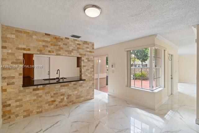 For Rent: $3,250 (3 beds, 2 baths, 1666 Square Feet)