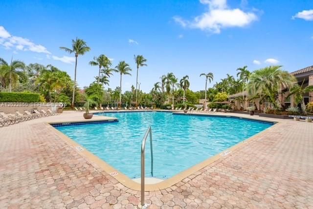 For Rent: $3,250 (3 beds, 2 baths, 1666 Square Feet)