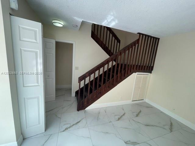 For Rent: $3,250 (3 beds, 2 baths, 1666 Square Feet)