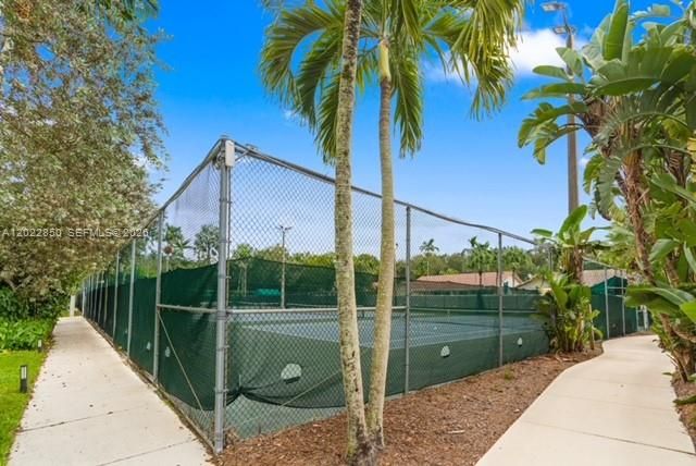 For Rent: $3,250 (3 beds, 2 baths, 1666 Square Feet)