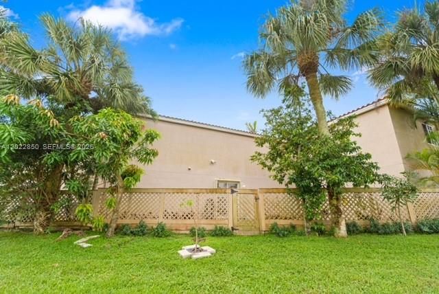 For Rent: $3,250 (3 beds, 2 baths, 1666 Square Feet)