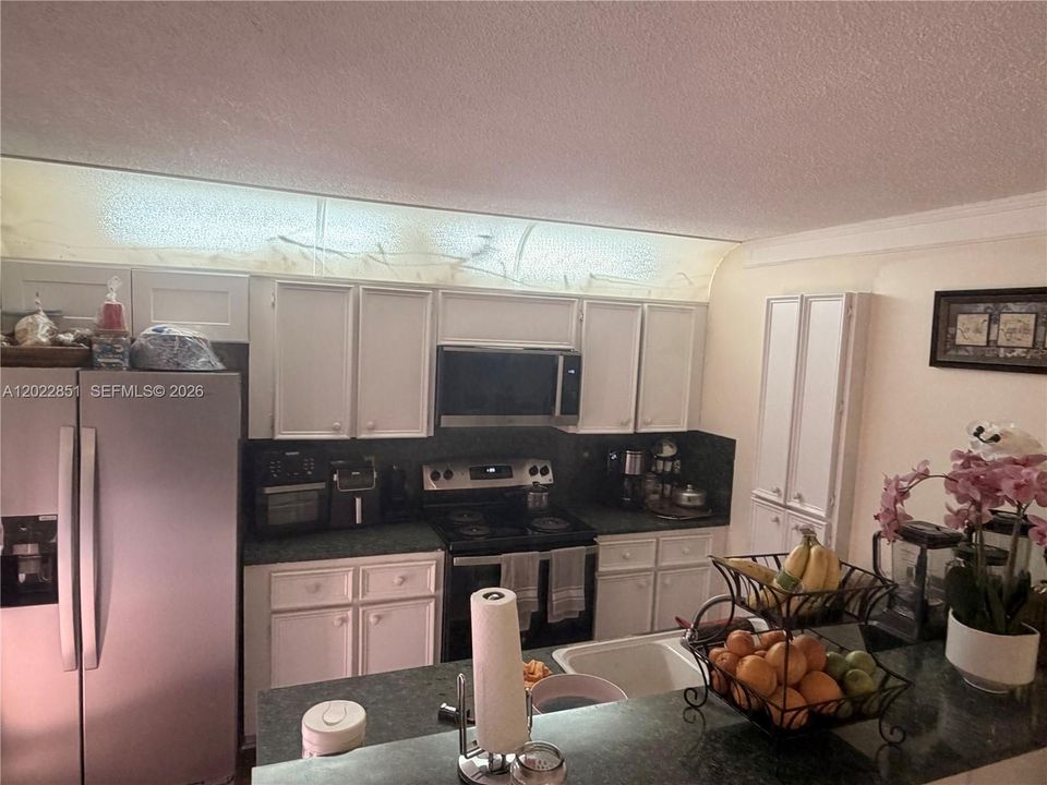 For Sale: $349,900 (3 beds, 2 baths, 1540 Square Feet)