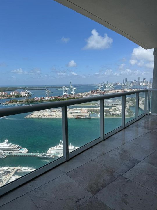 For Sale: $2,799,000 (2 beds, 2 baths, 1750 Square Feet)