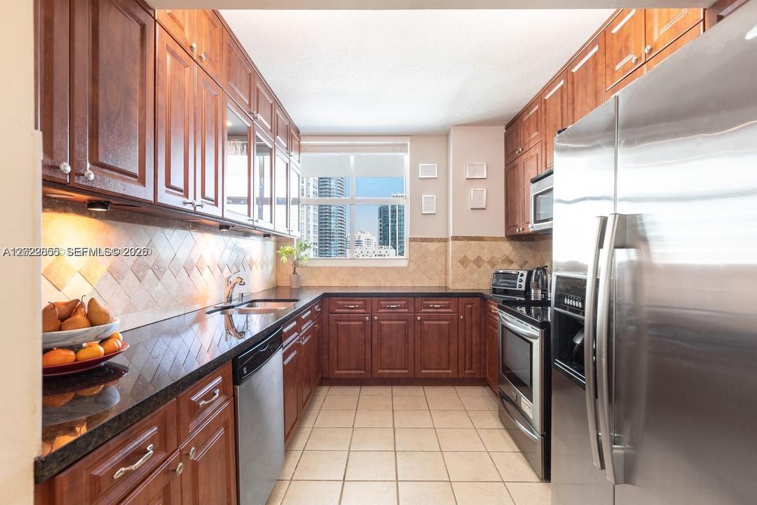 Activo con contrato: $460,000 (2 camas, 2 baños, 1149 Pies cuadrados)