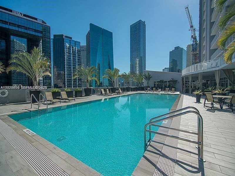 Activo con contrato: $460,000 (2 camas, 2 baños, 1149 Pies cuadrados)