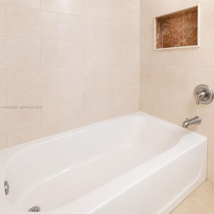 В аренду: $1,550 (1 спален, 1 ванн, 576 Квадратных фут)