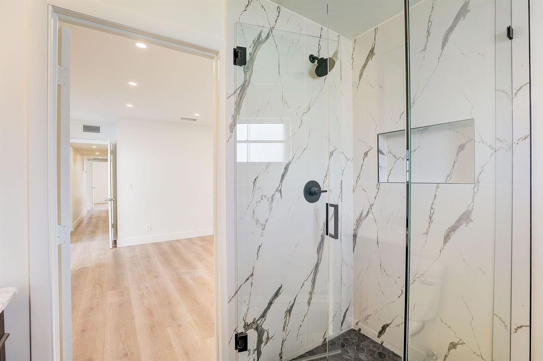 N 45th Ave-029