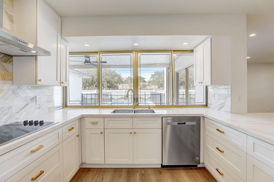 N 45th Ave-016