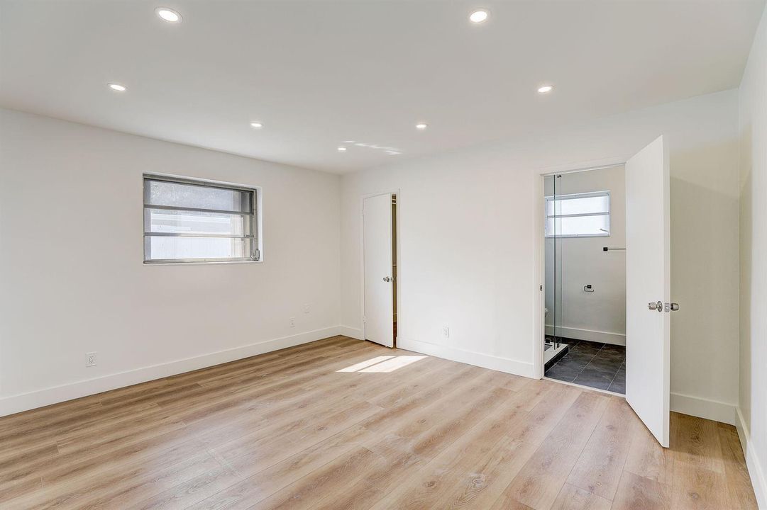 N 45th Ave-027