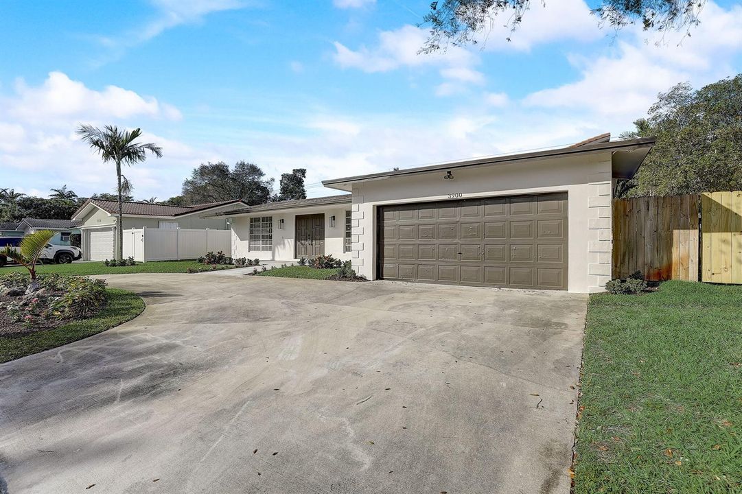 N 45th Ave-004