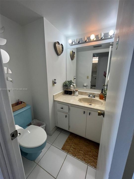 For Sale: $189,000 (1 beds, 1 baths, 1066 Square Feet)