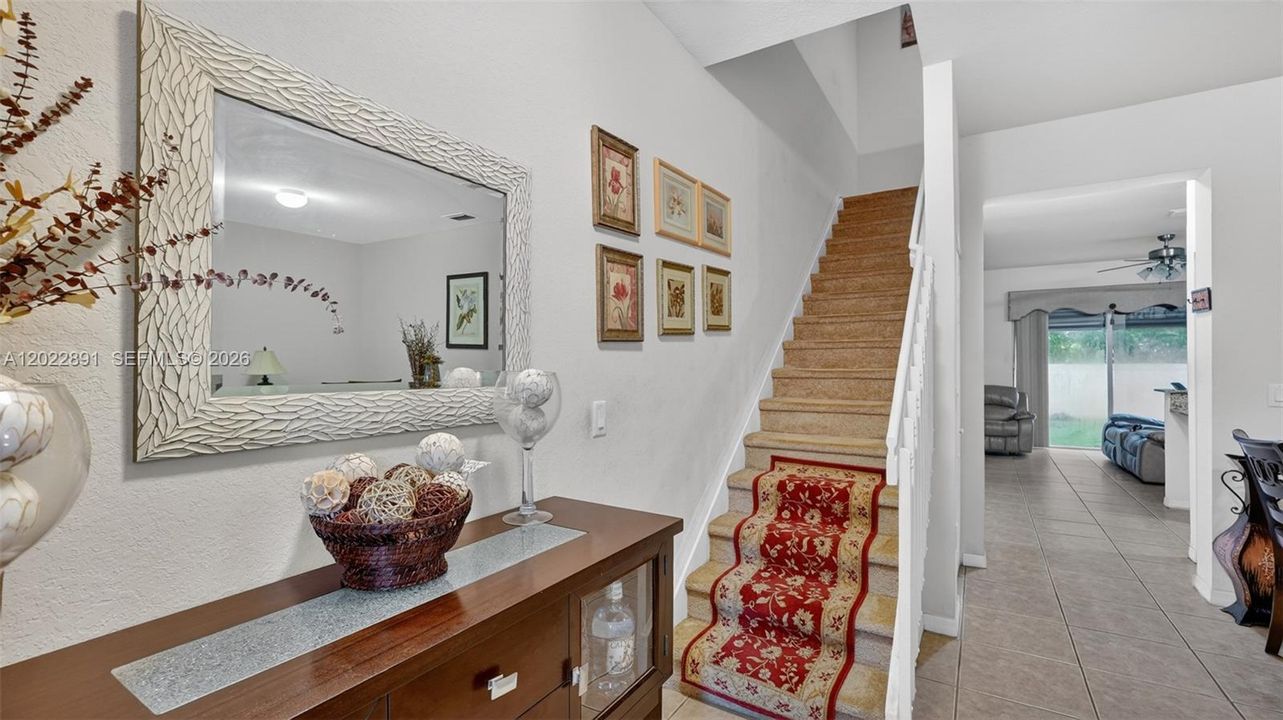 En Venta: $430,000 (3 camas, 2 baños, 1656 Pies cuadrados)