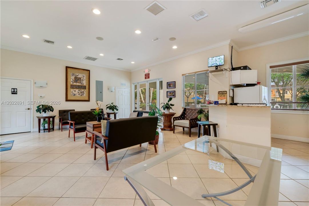 En Venta: $430,000 (3 camas, 2 baños, 1656 Pies cuadrados)