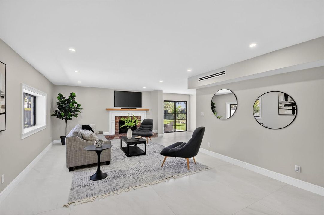 308 Greymon Dr