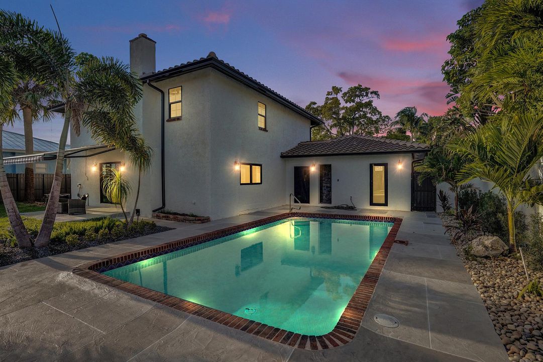 308 Greymon Dr