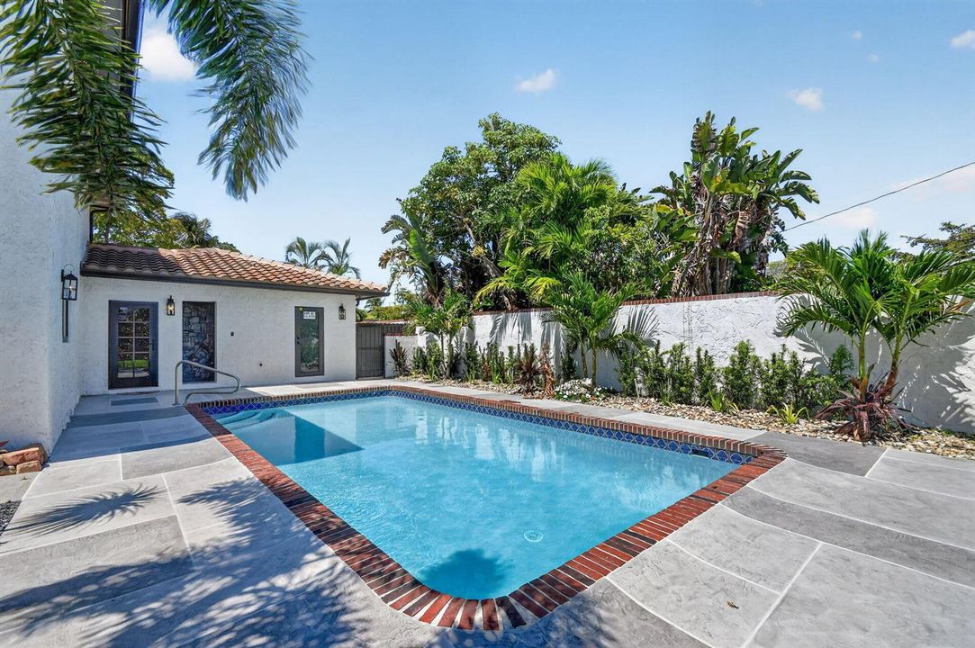 308 Greymon Dr