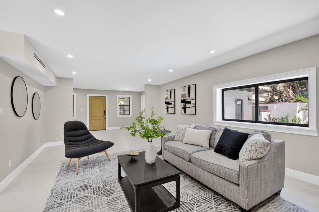 308 Greymon Dr