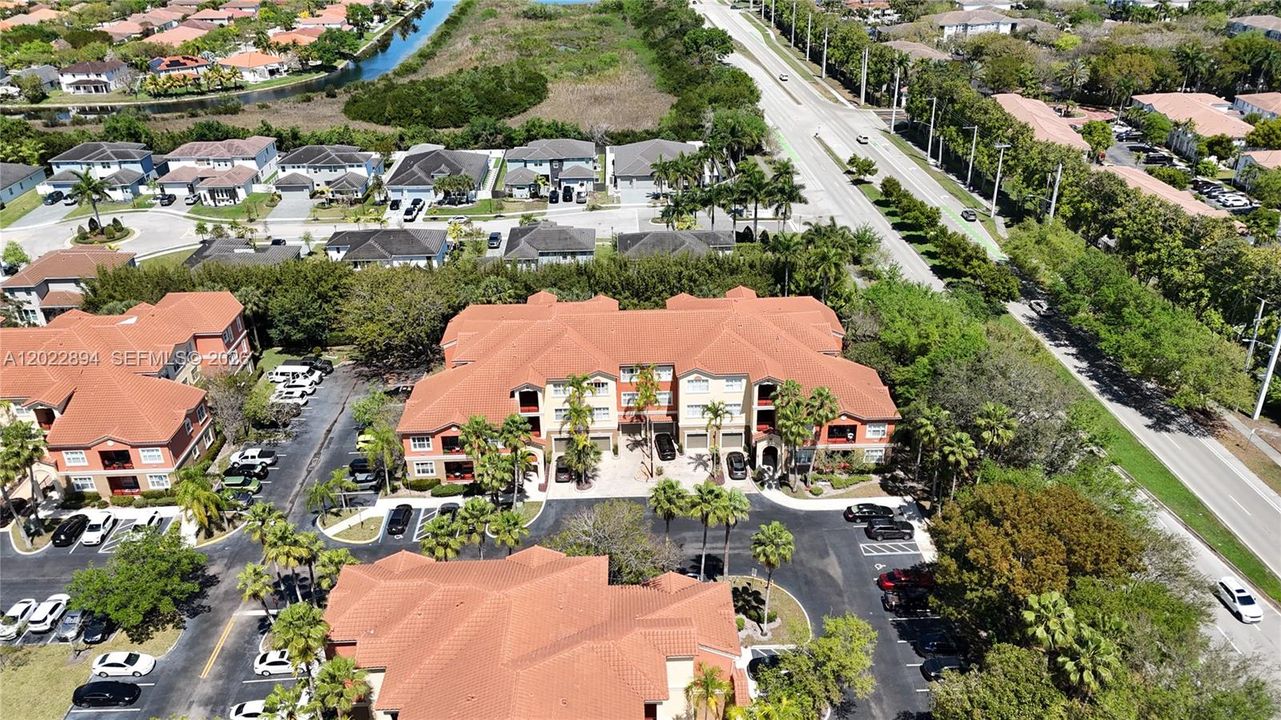 En Venta: $279,900 (1 camas, 1 baños, 775 Pies cuadrados)