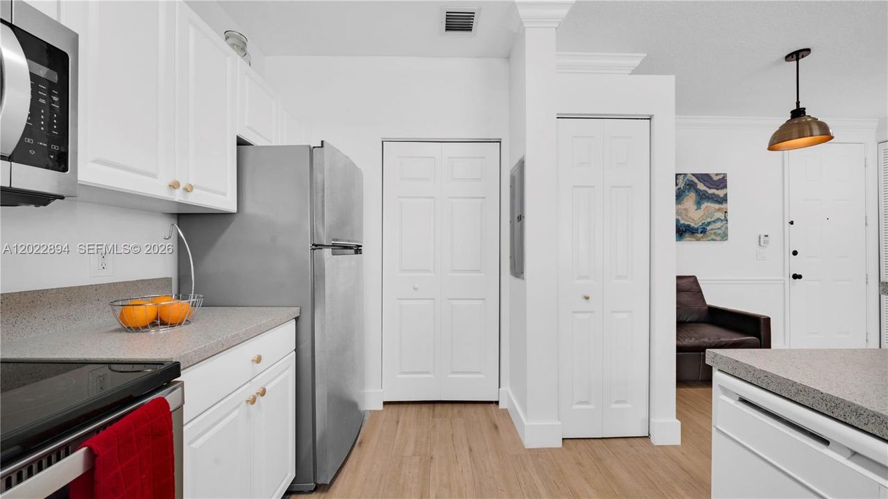 En Venta: $279,900 (1 camas, 1 baños, 775 Pies cuadrados)