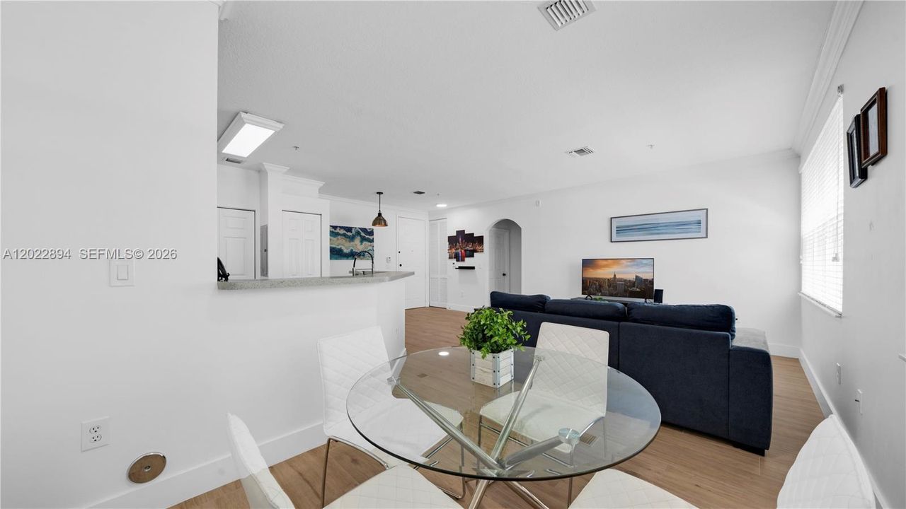 En Venta: $279,900 (1 camas, 1 baños, 775 Pies cuadrados)