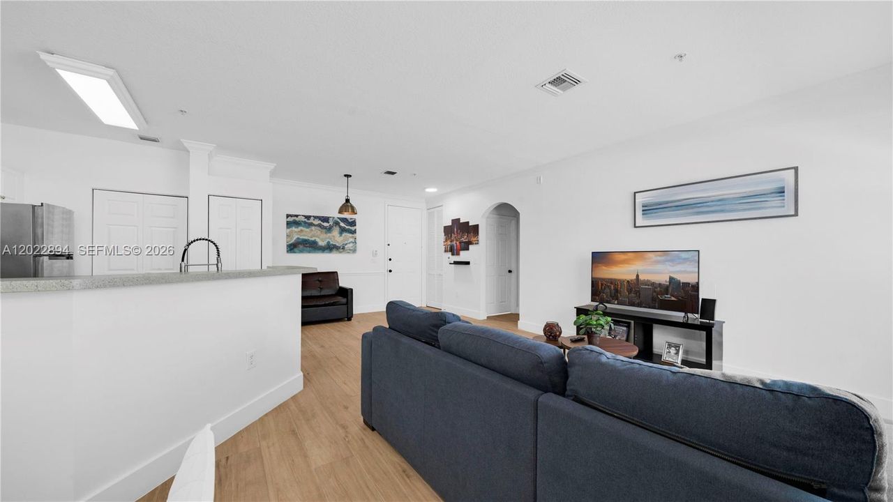 En Venta: $279,900 (1 camas, 1 baños, 775 Pies cuadrados)
