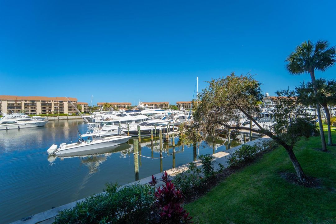 2501 Marina isle way Apt 203-10