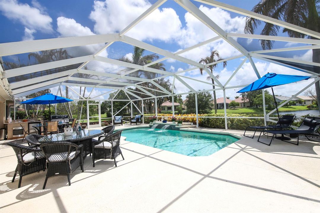 Huge screened pool area