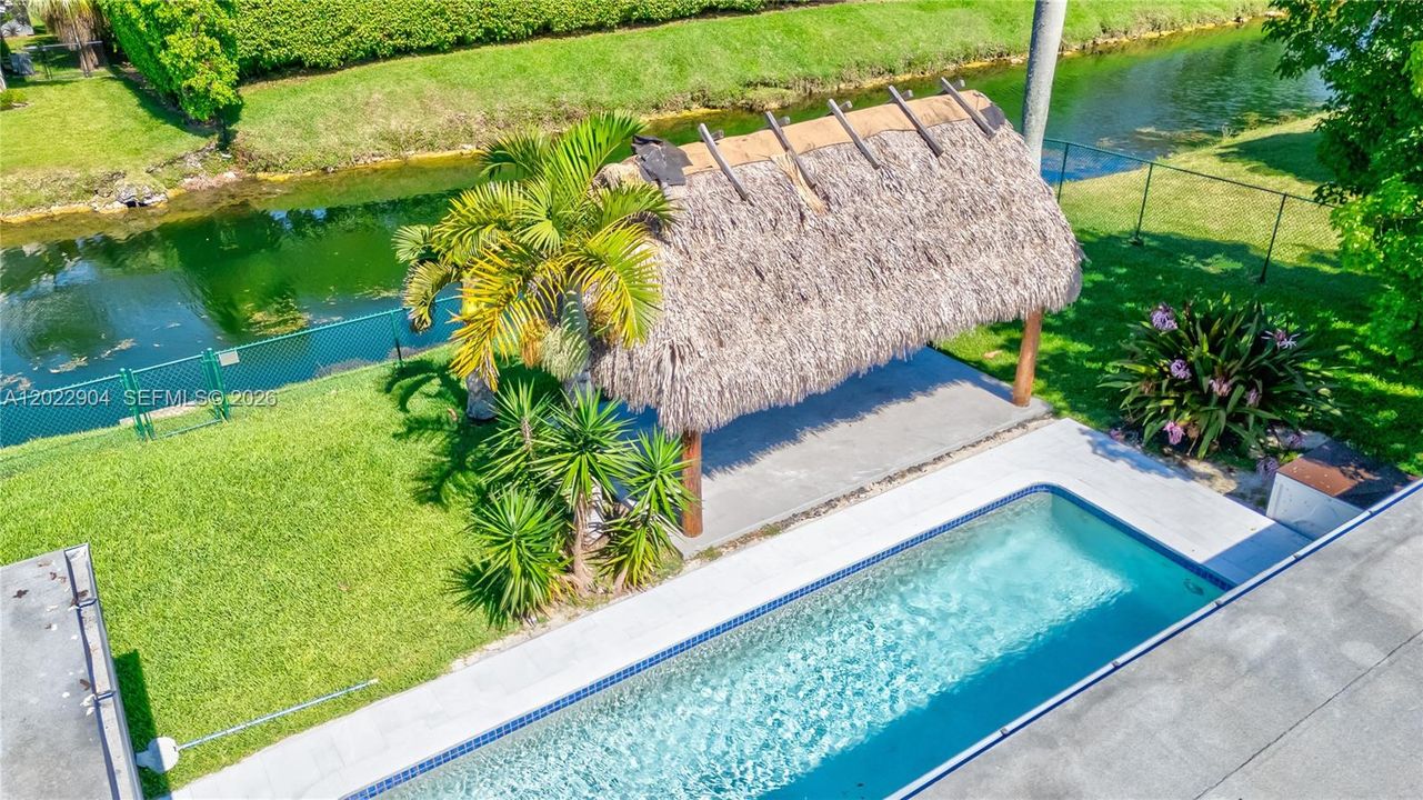 For Sale: $2,100,000 (4 beds, 3 baths, 2981 Square Feet)