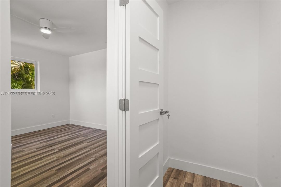For Sale: $2,100,000 (4 beds, 3 baths, 2981 Square Feet)
