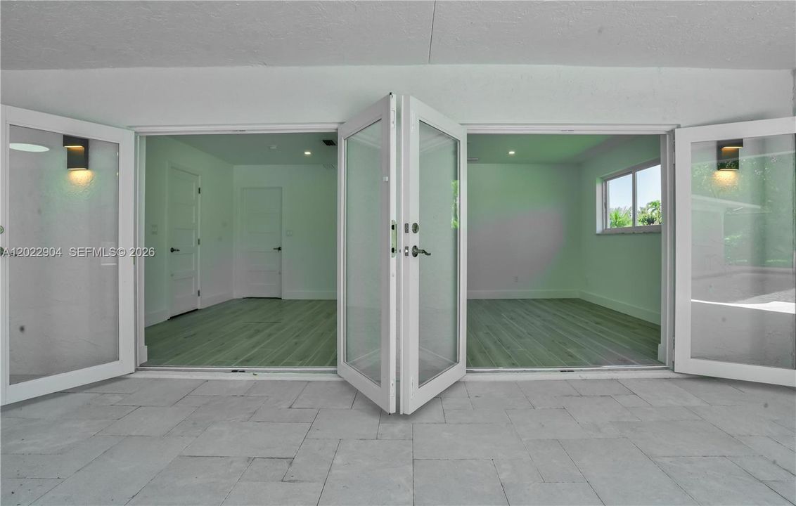 For Sale: $2,100,000 (4 beds, 3 baths, 2981 Square Feet)