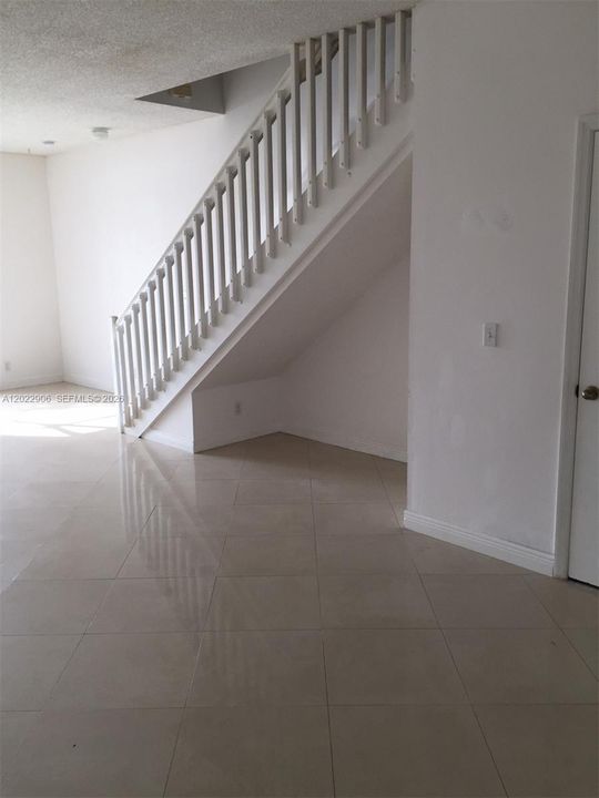 For Rent: $3,500 (3 beds, 2 baths, 1469 Square Feet)