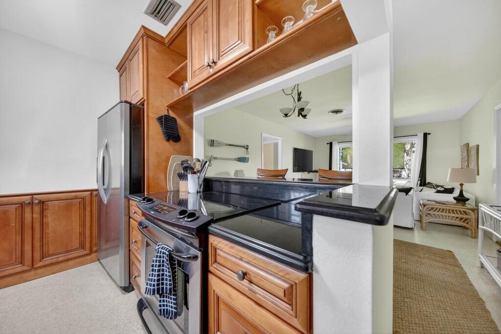 kitchen3.jpg-SMALL