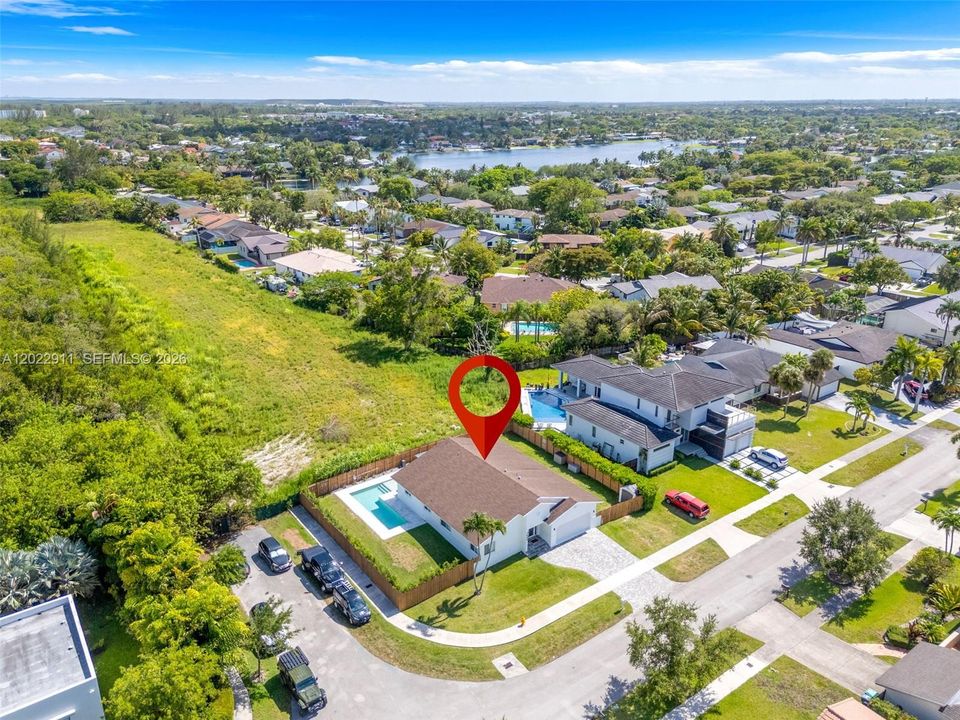 For Sale: $835,000 (4 beds, 3 baths, 1979 Square Feet)