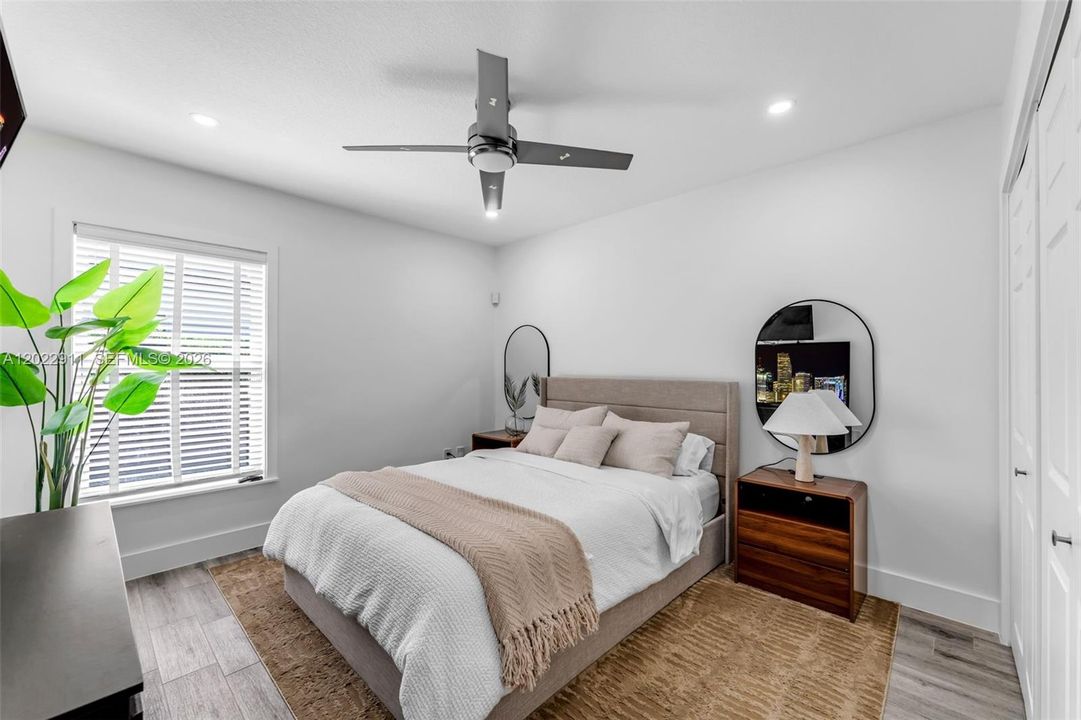 For Sale: $835,000 (4 beds, 3 baths, 1979 Square Feet)
