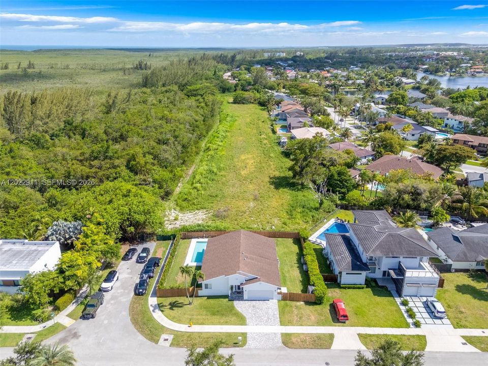 For Sale: $835,000 (4 beds, 3 baths, 1979 Square Feet)