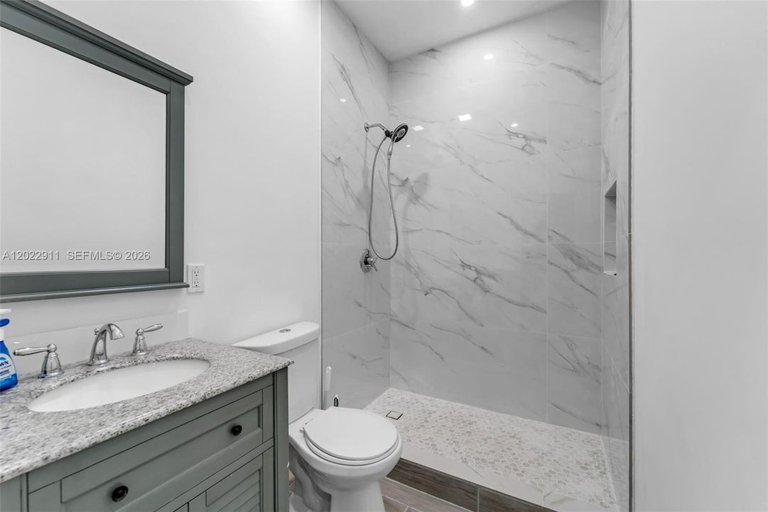 For Sale: $835,000 (4 beds, 3 baths, 1979 Square Feet)