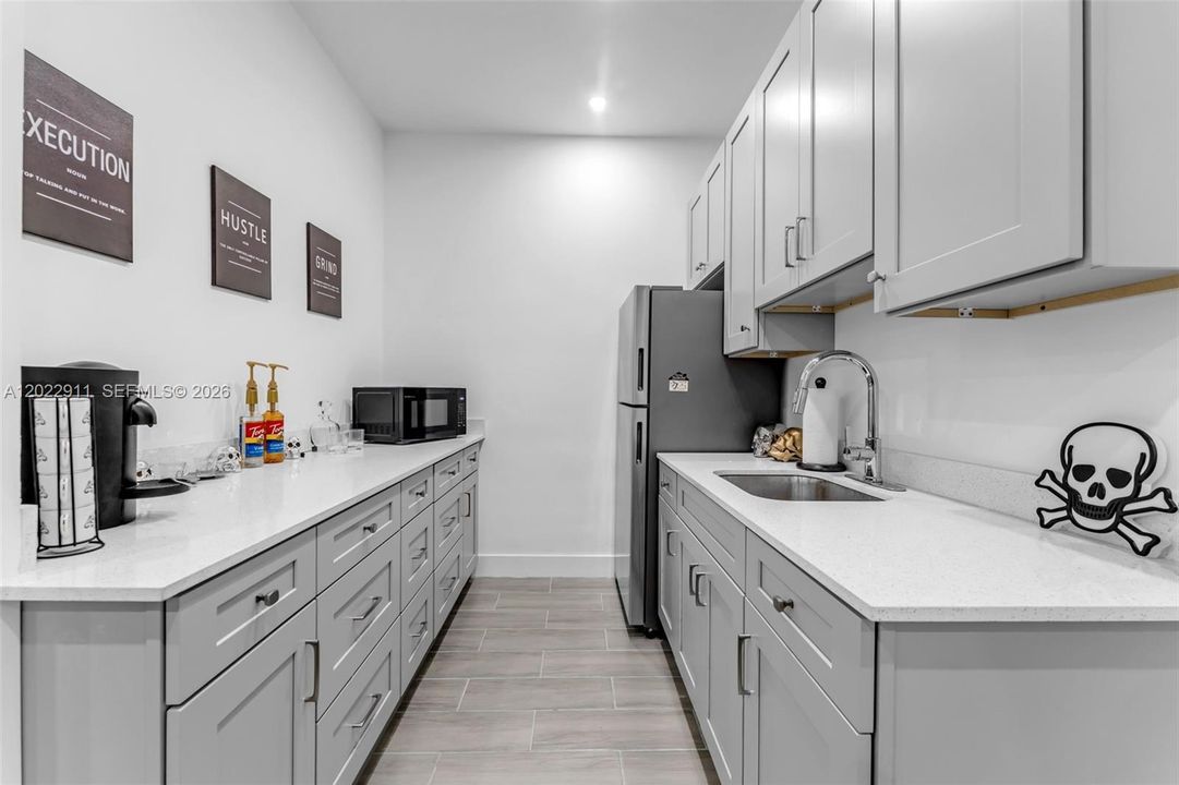 For Sale: $835,000 (4 beds, 3 baths, 1979 Square Feet)