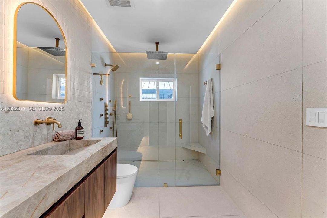 For Sale: $835,000 (4 beds, 3 baths, 1979 Square Feet)